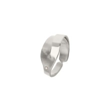 Ring in the shape of a female body from the Body collection