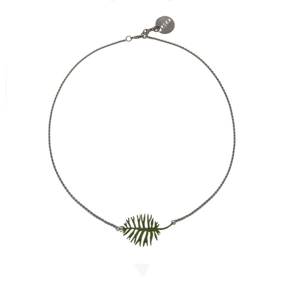 Short necklace with a green fern leaf from the Nefro collection NEN28-2 ORSKA jewelry