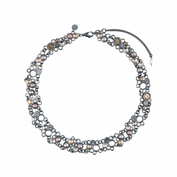 Short silver necklace with crystals and pearls