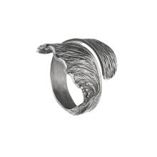 Silver ring with plant motif from the Bery collection