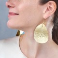 Duże kolczyki z kolekcji Moon o nieregularnej powierzchni MOK48-1 ORSKA