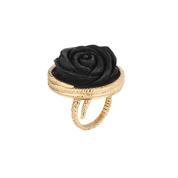 Large ring with wood carved rose from the Kembali collection KEP64-1 ORSKA-a