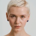 Gold-plated lapis lazuli stud earrings from the Orini collection