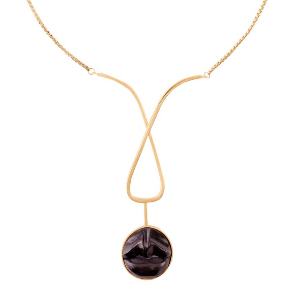 Necklace with Carved Wooden Lips from the Kembali Collection
