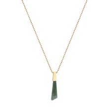 Delicate necklace with a jade pendant from the Guatemala Collection 