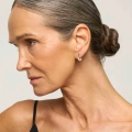 Gold-plated earrings with pearls from the Perle collection – ORSKA