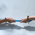 Bransoleta z liną żeglarską ESA18 z karabińczykiem ESA18 z kolekcji Extreme Sport marki ORSKA biżuteria