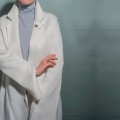 Drobny, ręcznie wykonany pin w kształcie komara z kolekcji Insekty - IB10-2- Orska biżuteria
