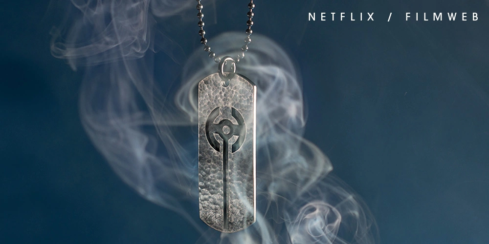 Naszyjniki promujące film Oldguard dla Netflix - zamówienia biznesowe