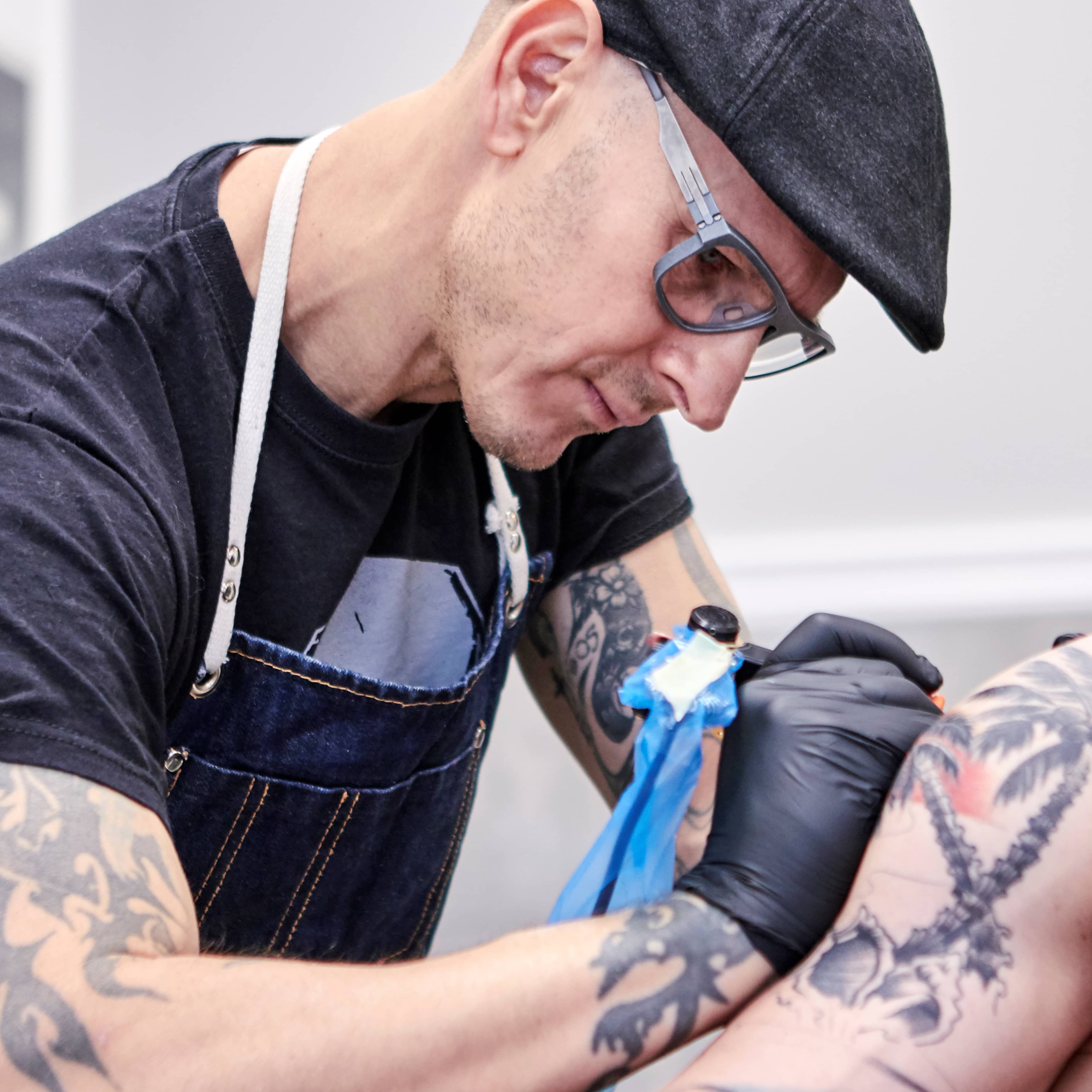 Najmodniejszy tatuaż jest biżuterią czyli o tym jak powstawały naszyjniki, kolczyki, bransoletki i pierścionki z kolekcji Tattoo od ORSKA biżuteria